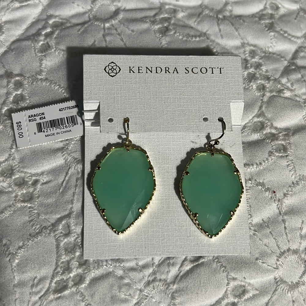 Kendra Scott hood